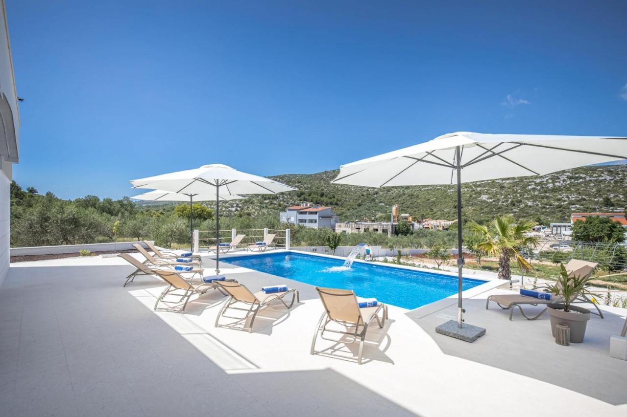 Villa Hileja Marina Εξωτερικό φωτογραφία
